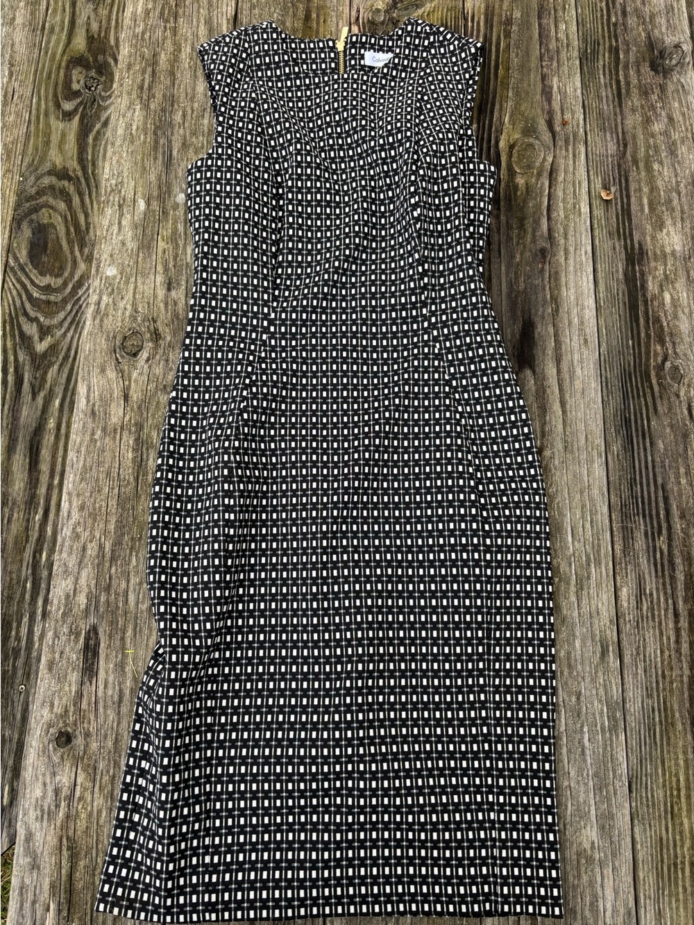 Calvin Klein Dress Size 2 Black White Geometric Sheath Sleeveless Gold Zip